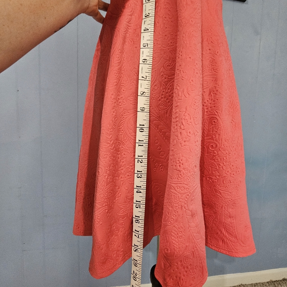 Dress - Picture 5 of 5